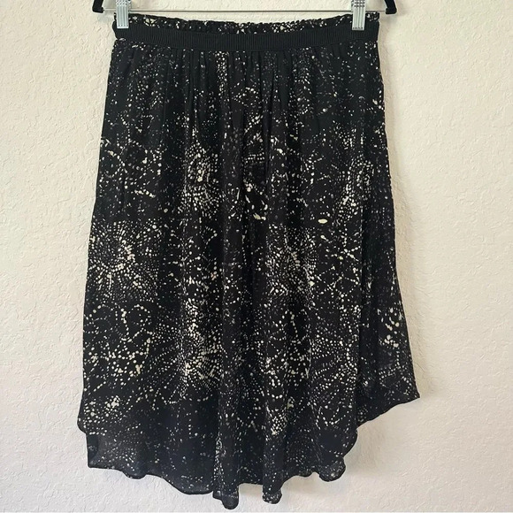 H&M High Waisted Skirt Size 8 - Picture 2 of 5